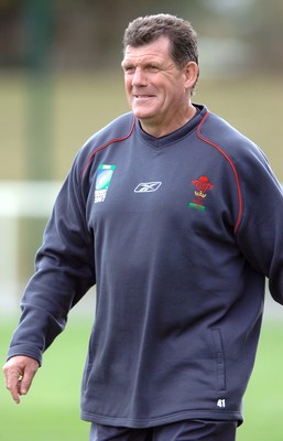 26.09.07 - Wales Rugby World Cup Training - Wales Coach, Gareth Jenkins looks on during training 