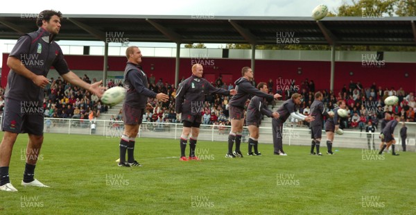26.09.07 - Wales Rugby World Cup Training - Wales players take part in a training session open to the public in St Nazaire 