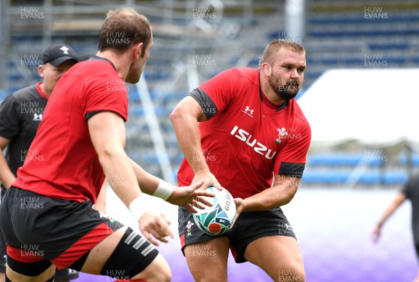 260919 - Wales Rugby Training - Tomas Francis during training
