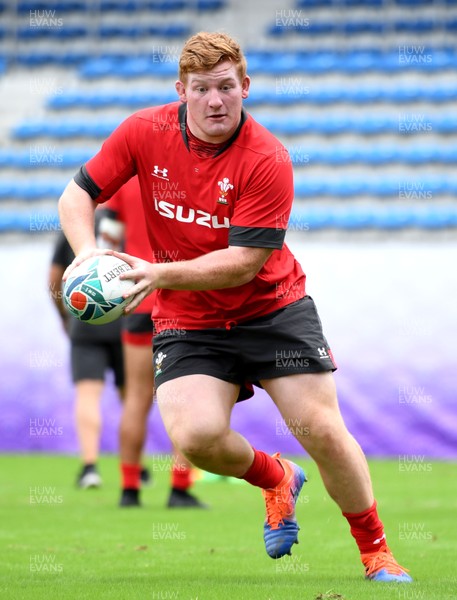 260919 - Wales Rugby Training - Rhys Carre during training