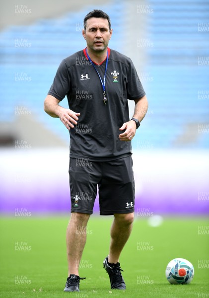 260919 - Wales Rugby Training - Stephen Jones during training