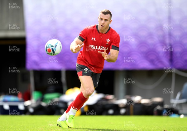 261019 - Wales Rugby Training - Gareth Davies during training