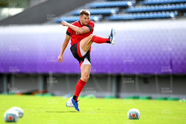 261019 - Wales Rugby Training - Dan Biggar during training