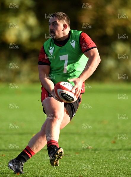 261020 - Wales Rugby Training - Wyn Jones during training