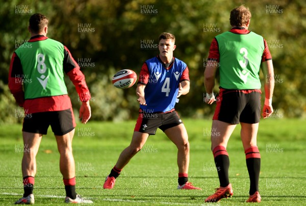 261020 - Wales Rugby Training - Callum Sheedy during training