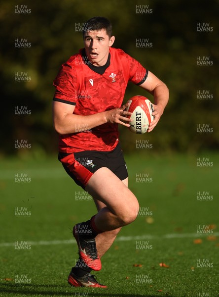 261020 - Wales Rugby Training - Seb Davies during training