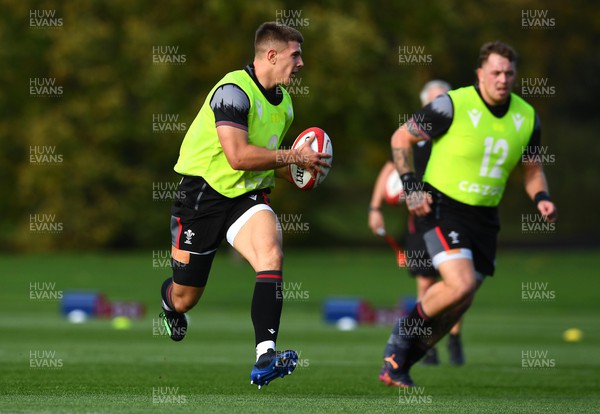 261022 - Wales Rugby Training - Joe Hawkins during training