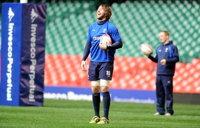 26.11.10 - Wales Rugby Training - Ryan Jones during training. 