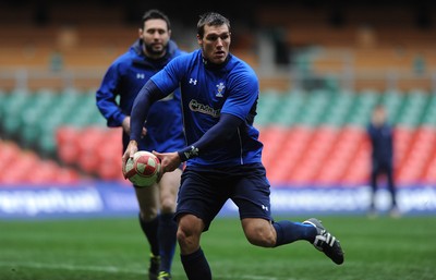 26.11.10 - Wales Rugby Training - Tom James during training. 