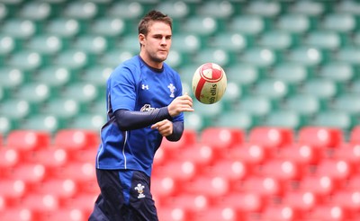 26.11.10...Wales Rugby Captains run -  Wales' Lee Byrne during training 
