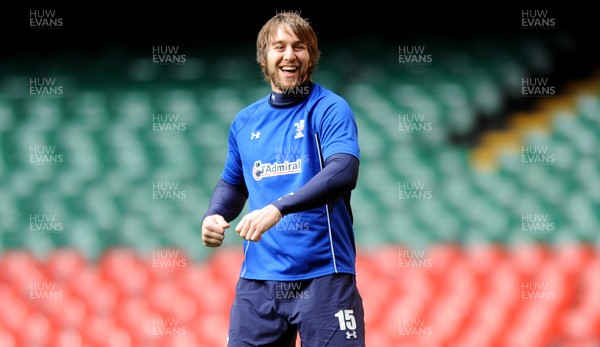 26.11.10 - Wales Rugby Training - Ryan Jones during training. 