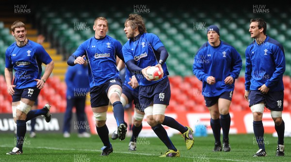 26.11.10 - Wales Rugby Training - Ryan Jones during training. 