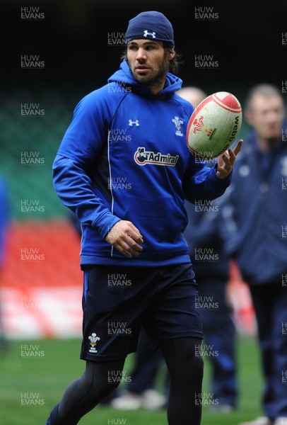 26.11.10 - Wales Rugby Training - Mike Phillips during training. 
