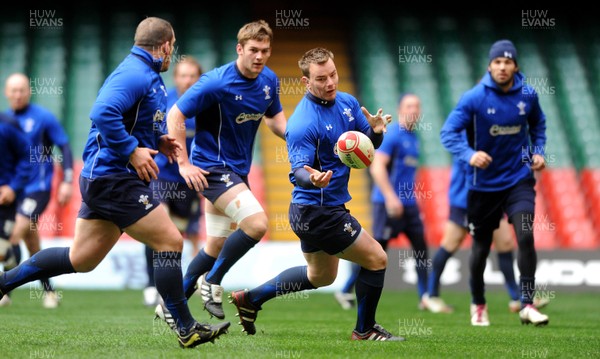 26.11.10 - Wales Rugby Training - Matthew Rees during training. 