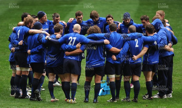 26.11.10 - Wales Rugby Training - Wales huddle during training. 