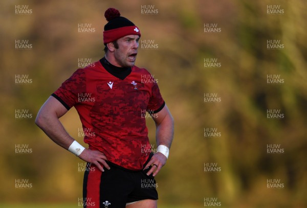 261120 - Wales Rugby Training - Alun Wyn Jones during training