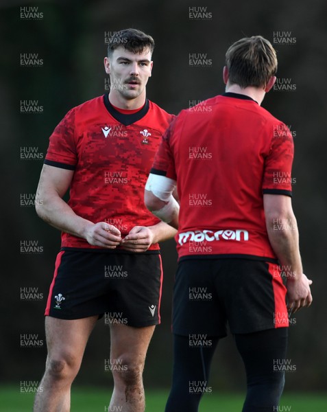 261120 - Wales Rugby Training - Johnny Williams and Nick Tompkins during training