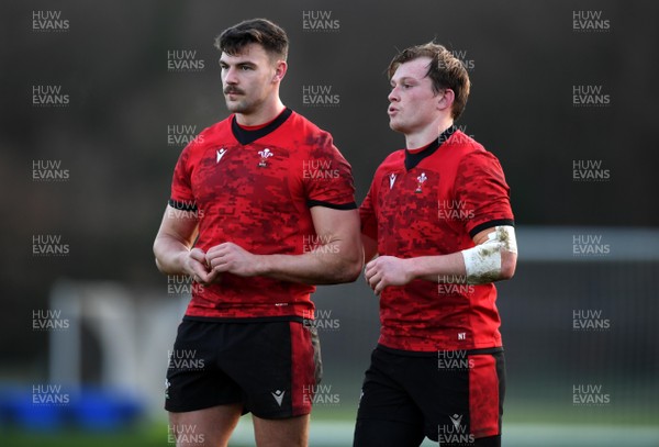261120 - Wales Rugby Training - Johnny Williams and Nick Tompkins during training