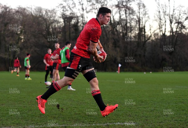 261120 - Wales Rugby Training - James Botham during training