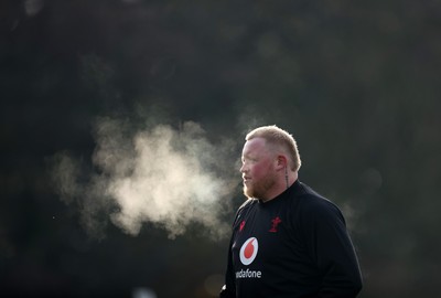 261125 - Wales Rugby Training ahead of their final Quilter Nations Series game against South Africa - Keiron Assiratti during training