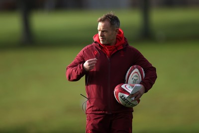 261125 - Wales Rugby Training ahead of their final Quilter Nations Series game against South Africa - Danny Wilson, Assistant Coach during training