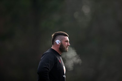 261125 - Wales Rugby Training ahead of their final Quilter Nations Series game against South Africa - Gareth Thomas during training