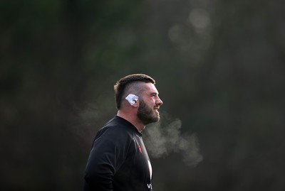 261125 - Wales Rugby Training ahead of their final Quilter Nations Series game against South Africa - Gareth Thomas during training
