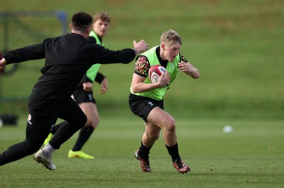 261125 - Wales Rugby Training ahead of their final Quilter Nations Series game against South Africa - 