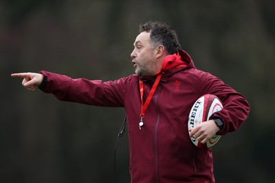 261125 - Wales Rugby Training ahead of their final Quilter Nations Series game against South Africa - Matt Sherratt, Attack Coach during training