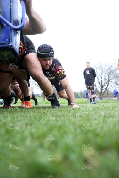 261125 - Wales Rugby Training ahead of their final Quilter Nations Series game against South Africa - Harri Deaves during training