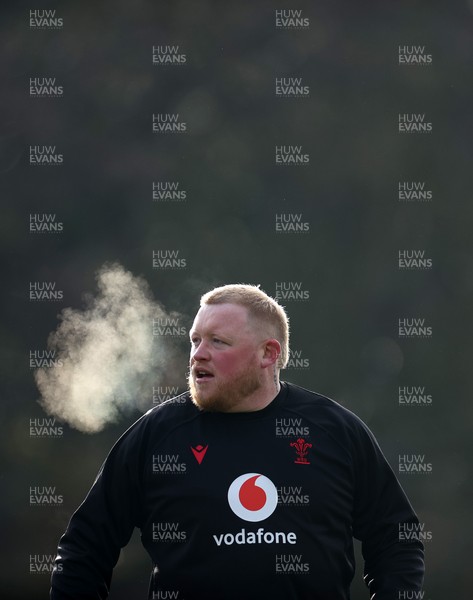 261125 - Wales Rugby Training ahead of their final Quilter Nations Series game against South Africa - Keiron Assiratti during training