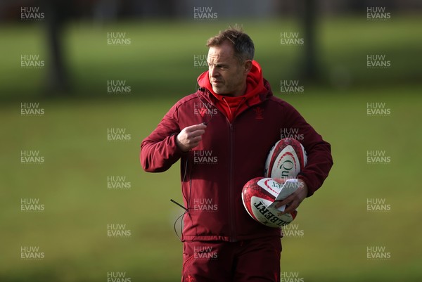 261125 - Wales Rugby Training ahead of their final Quilter Nations Series game against South Africa - Danny Wilson, Assistant Coach during training
