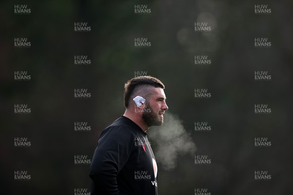261125 - Wales Rugby Training ahead of their final Quilter Nations Series game against South Africa - Gareth Thomas during training