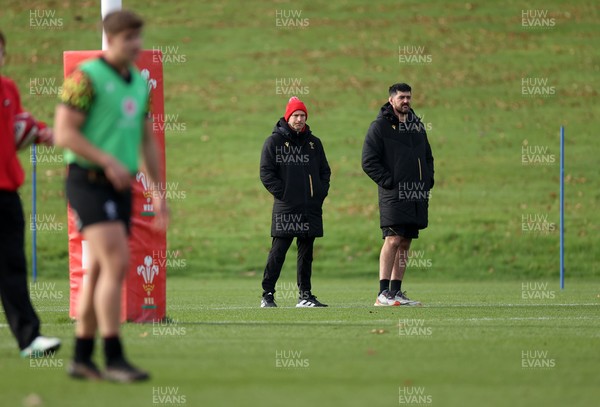261125 - Wales Rugby Training ahead of their final Quilter Nations Series game against South Africa - Wales U20s Head Coach Richard Whiffin