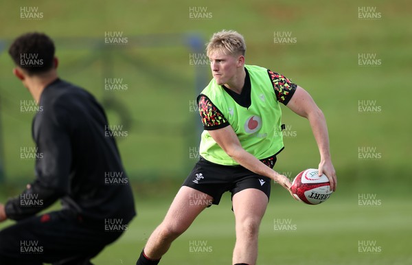 261125 - Wales Rugby Training ahead of their final Quilter Nations Series game against South Africa - 