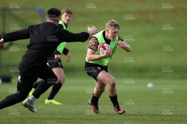 261125 - Wales Rugby Training ahead of their final Quilter Nations Series game against South Africa - 