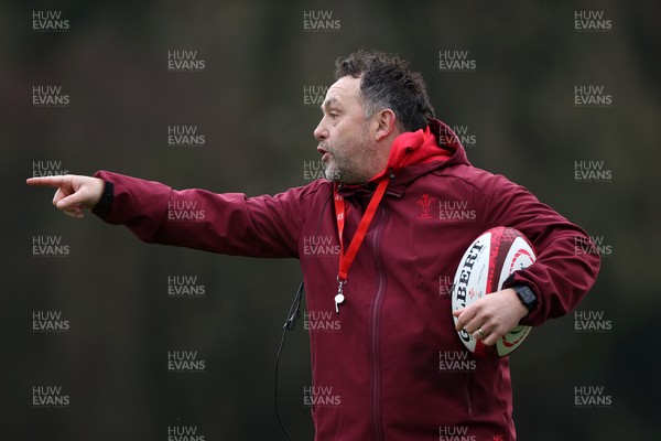 261125 - Wales Rugby Training ahead of their final Quilter Nations Series game against South Africa - Matt Sherratt, Attack Coach during training