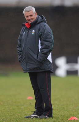 27.01.09 - Wales Rugby Training - Wales head coach, Warren Gatland looks on during training. 