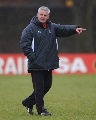 27.01.09 - Wales Rugby Training - Wales head coach, Warren Gatland makes a point during training. 