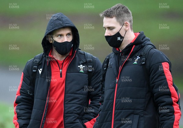 260121 - Wales Rugby Training - Gareth Davies and Liam Williams during training