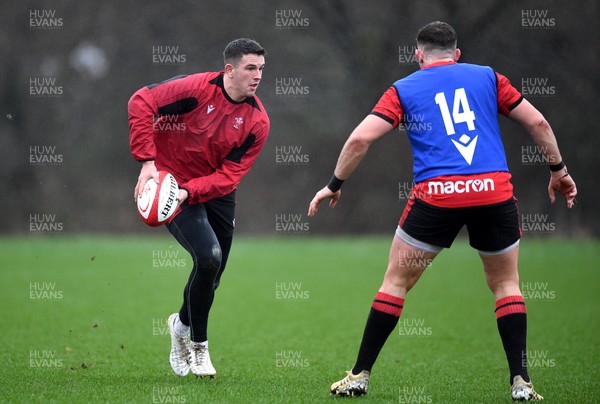 260121 - Wales Rugby Training - Owen Watkin during training
