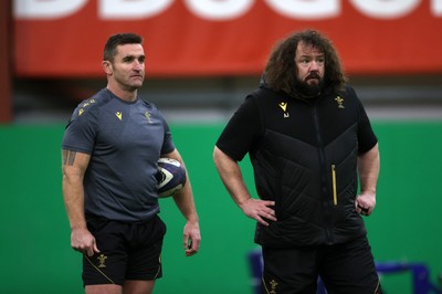 270125 - Wales Rugby Training in the week leading up to their first 6 Nations game against France - Huw Bennett, Head of Physical Performance and Adam Jones