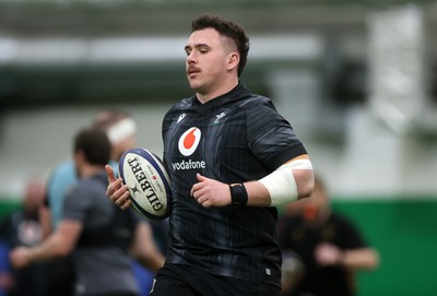 270125 - Wales Rugby Training in the week leading up to their first 6 Nations game against France - Ben Warren during training