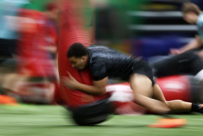 270125 - Wales Rugby Training in the week leading up to their first 6 Nations game against France - Ben Thomas during training