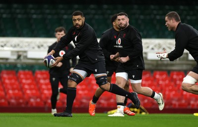 270125 - Wales Rugby Training in the week leading up to their first 6 Nations game against France - Taulupe Faletau during training