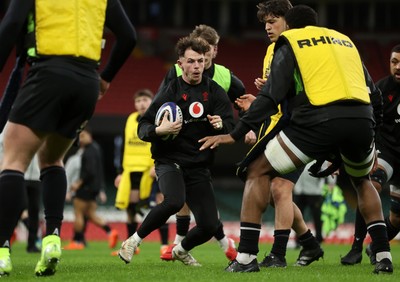 270125 - Wales Rugby Training in the week leading up to their first 6 Nations game against France - Tom Rogers during training