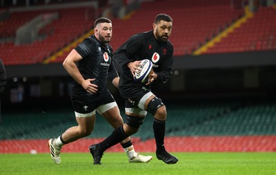 270125 - Wales Rugby Training in the week leading up to their first 6 Nations game against France - Taulupe Faletau during training