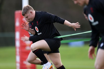 270126 - Wales Rugby Training on the first day of 6 Nations camp - Sam Costelow