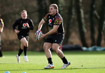 270126 - Wales Rugby Training on the first day of 6 Nations camp - Archie Griffin