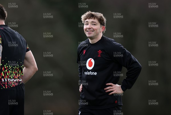 270126 - Wales Rugby Training on the first day of 6 Nations camp - Dan Edwards